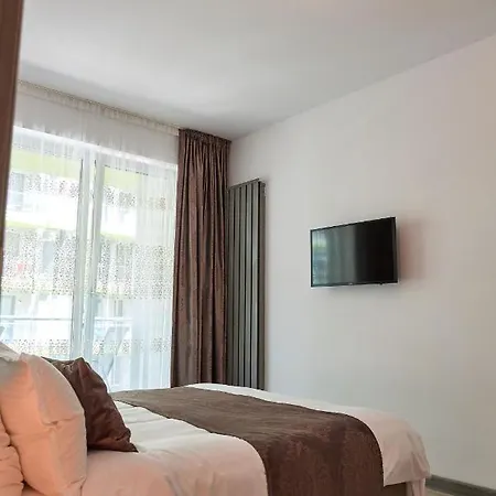Bellevue 89 Spa N Pool Beach Apartment *